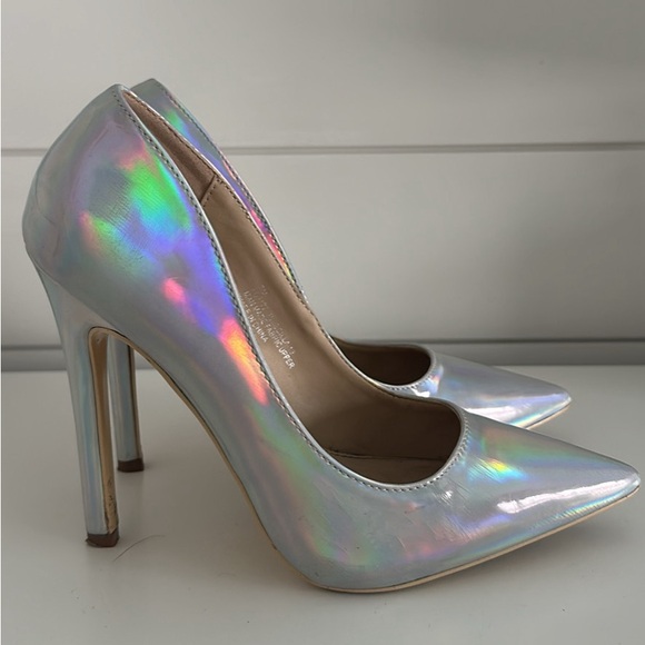Cape Robbin Chrome Heels - Picture 1 of 3